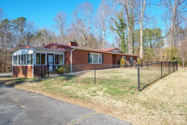 $399,500 | 6264 Highway 221, Marion, NC 28752