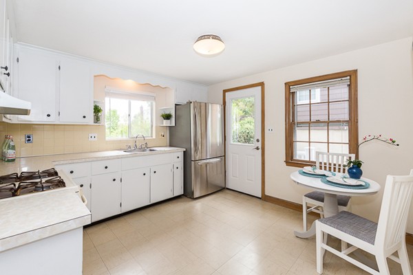 63 Lennon Road Arlington, MA 02474 - Photo 8 of 29 Gallery Image 8