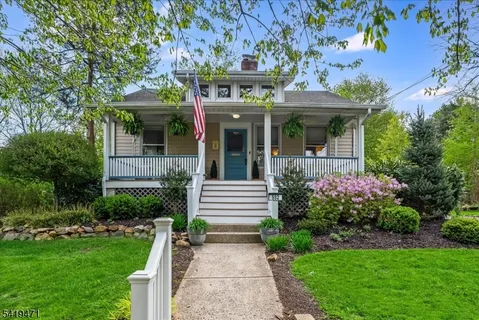 $775,000 | 552 Summit Avenue, Maplewood, NJ 07040