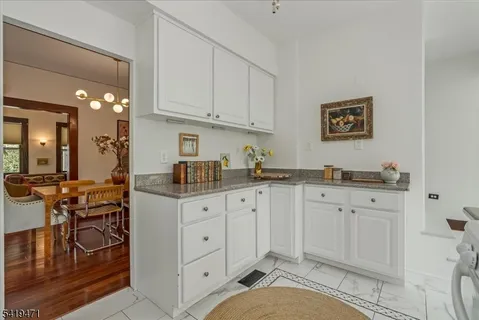 $775,000 | 552 Summit Avenue, Maplewood, NJ 07040