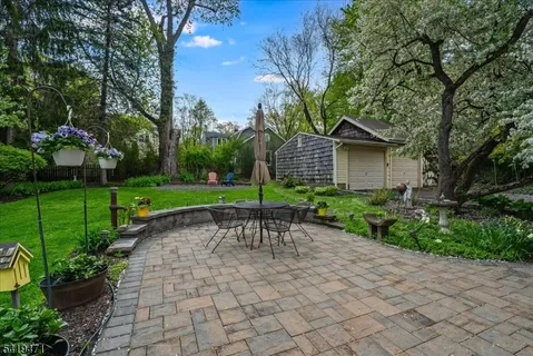 $775,000 | 552 Summit Avenue, Maplewood, NJ 07040