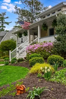 $775,000 | 552 Summit Avenue, Maplewood, NJ 07040