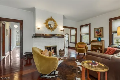 $775,000 | 552 Summit Avenue, Maplewood, NJ 07040