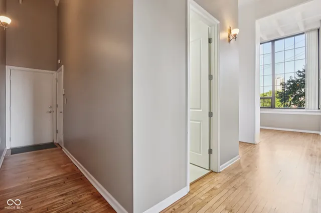 $454,000 | 624 East Walnut Street, Unit 21, Indianapolis, IN 46204