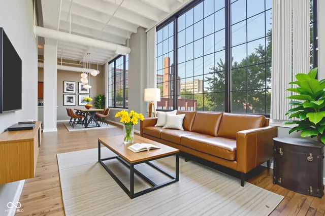 $454,000 | 624 East Walnut Street, Unit 21, Indianapolis, IN 46204