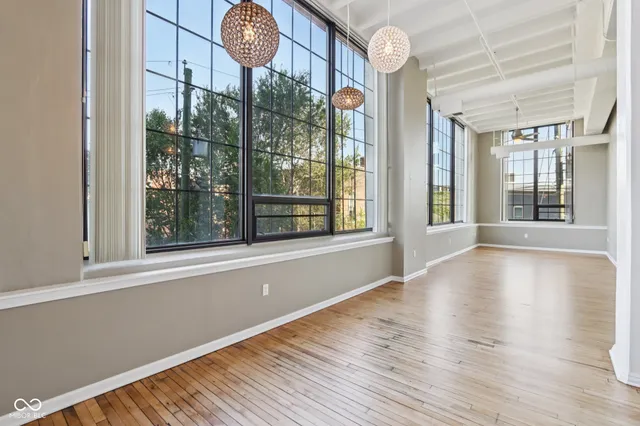 $454,000 | 624 East Walnut Street, Unit 21, Indianapolis, IN 46204