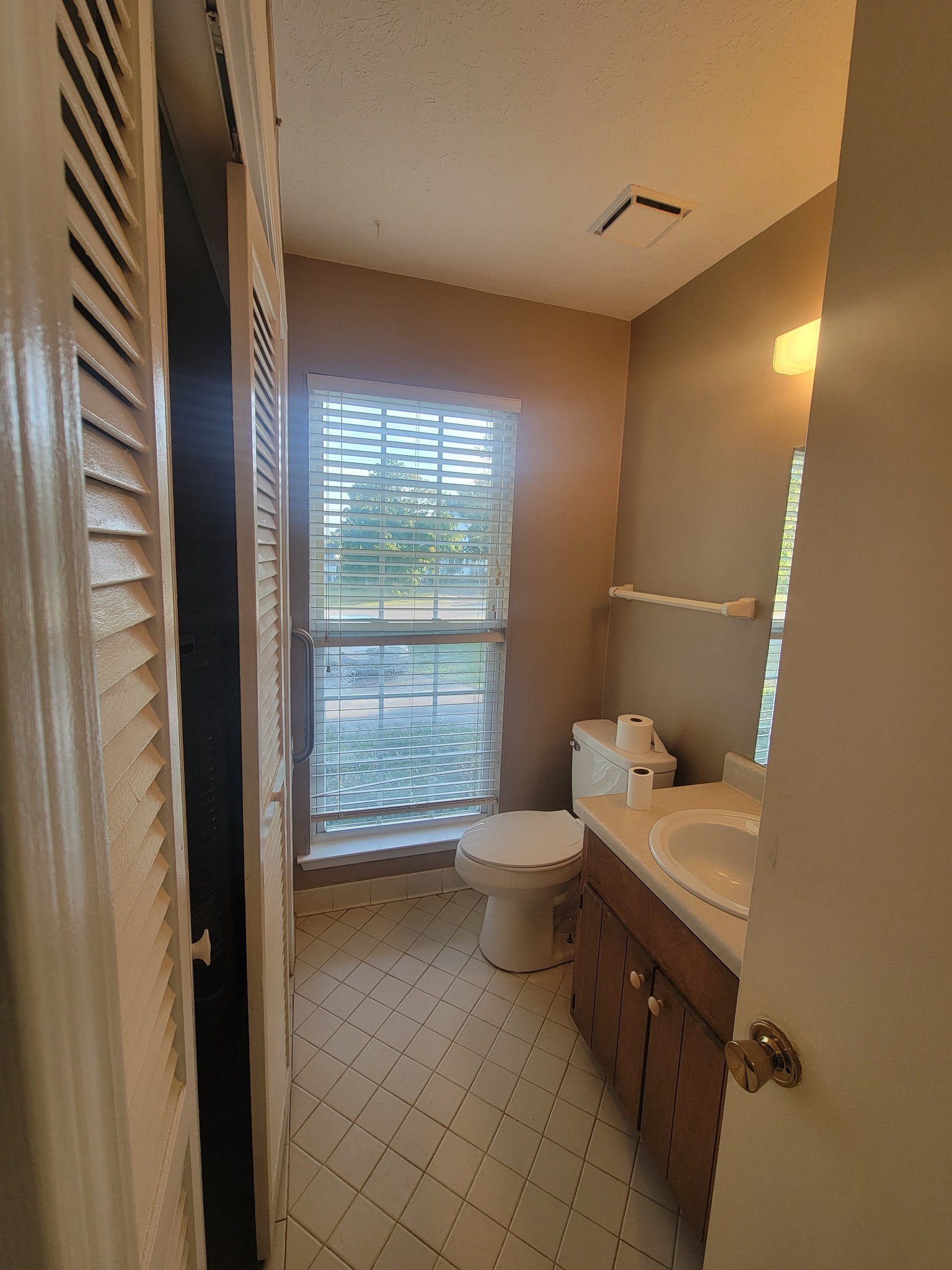 809 Rachels View Hermitage, TN 37076 - Photo 5 of 18 a bathroom with a granite countertop sink toilet and mirror