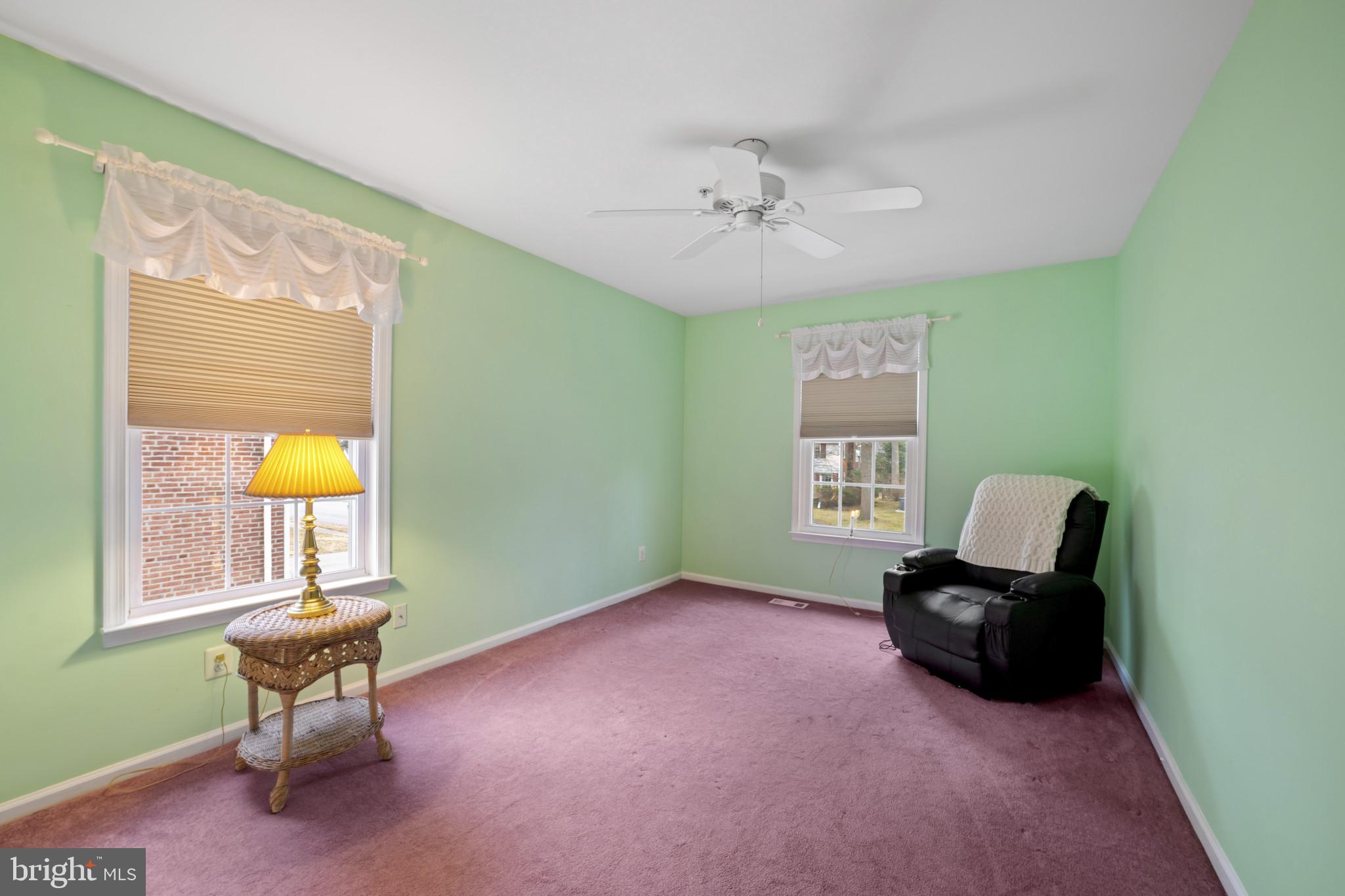 211 South Norwinden Drive Springfield, PA 19064 - Photo 33 of 38 a living room with furniture and a window
