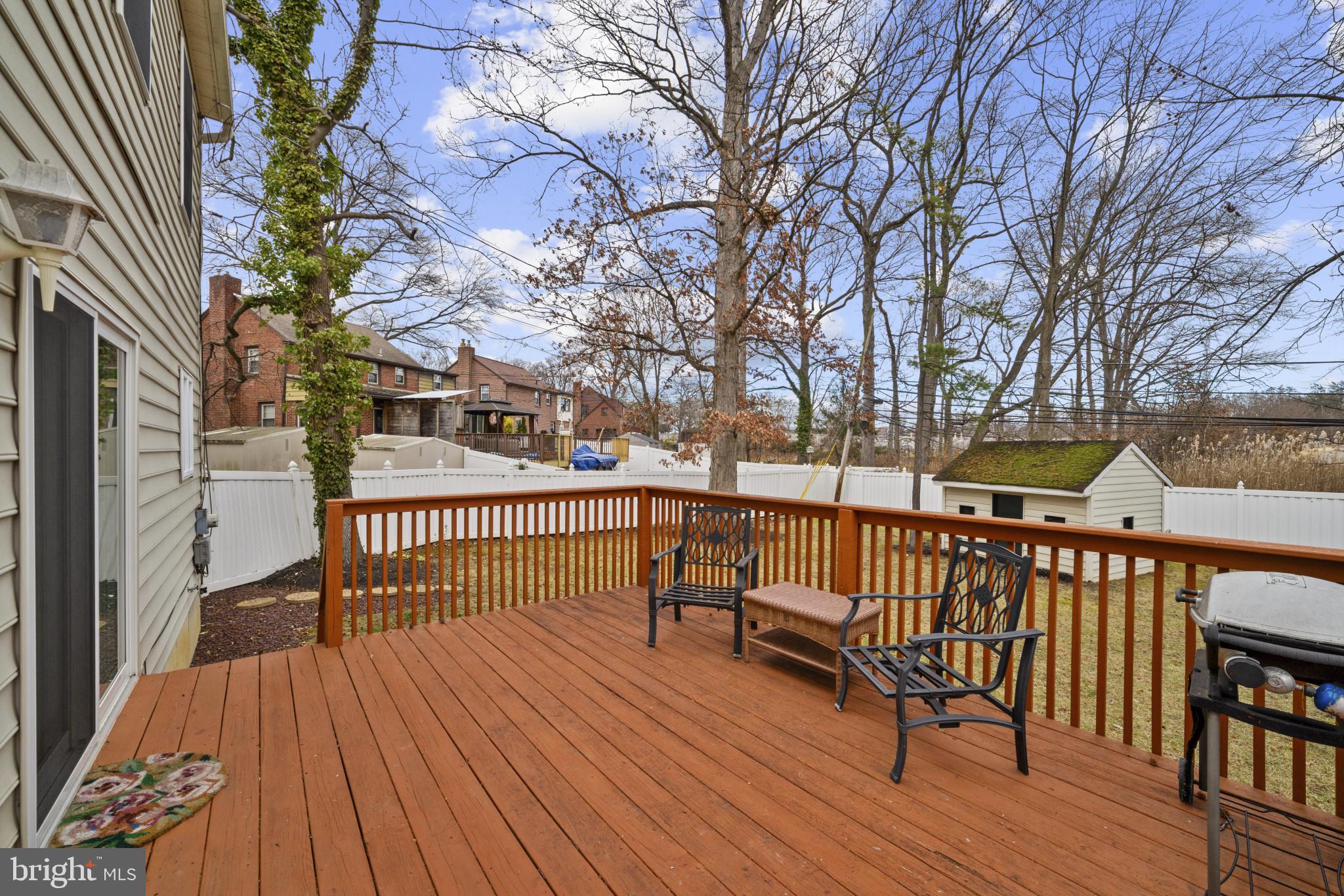 211 South Norwinden Drive Springfield, PA 19064 - Photo 36 of 38 a view of balcony with wooden floor and fence