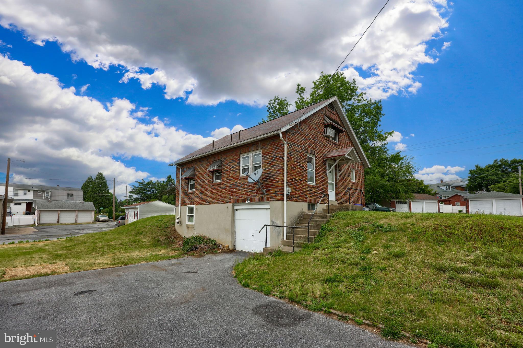 310 Elsie Street Reading, PA 19607 - Photo 5 of 9 Gallery Image 5