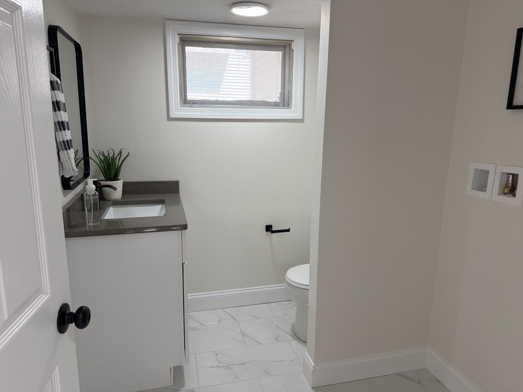 47 Ideal Road Worcester, MA 01604 - Photo 15 of 27