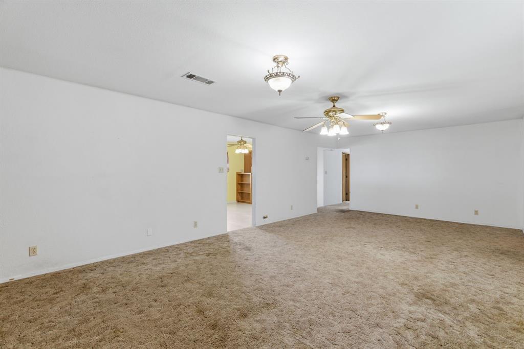3523 East Highway 199 Springtown, TX 76082 - Photo 18 of 40