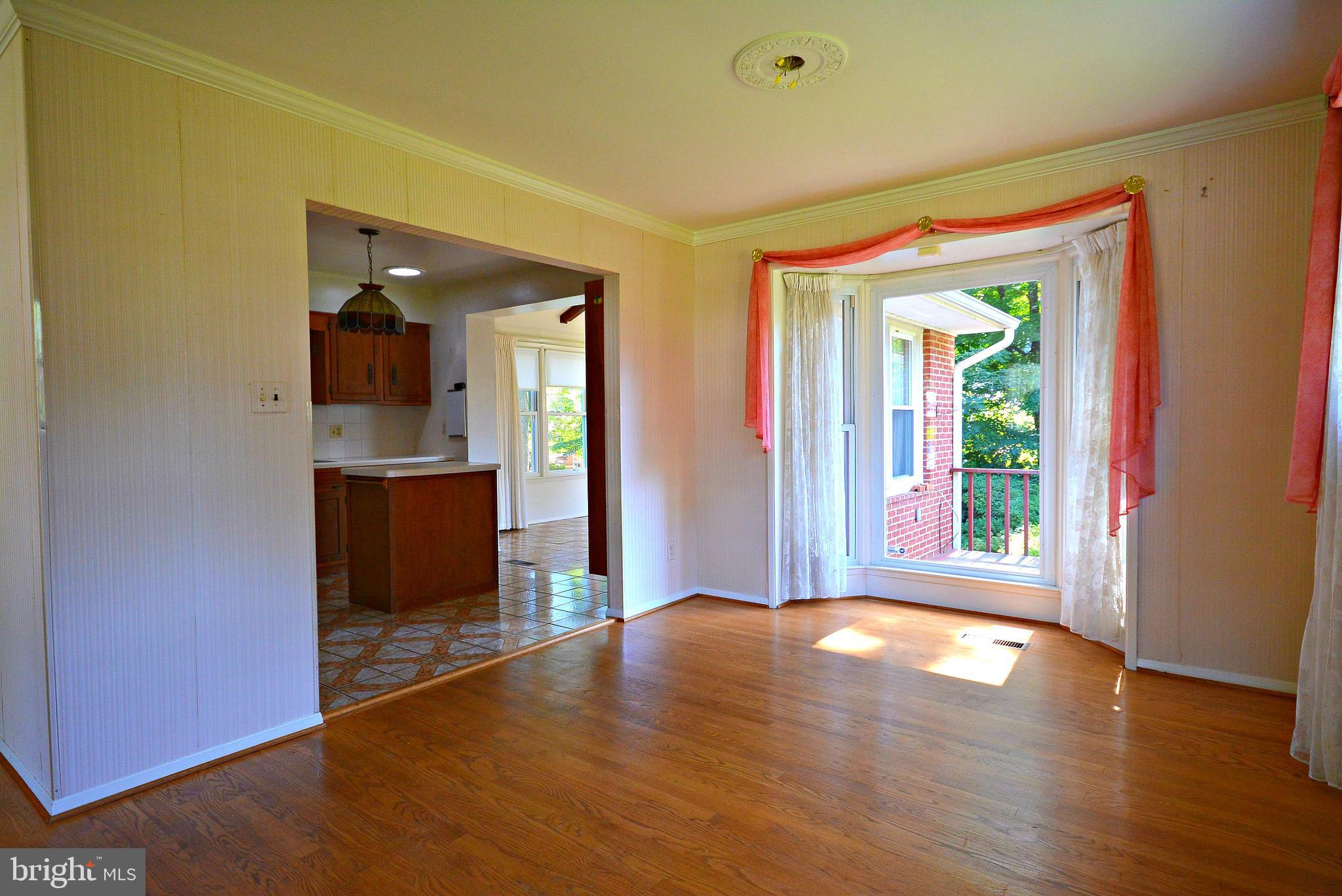 7723 Elgar Street Springfield, VA 22151 - Photo 5 of 24 Gallery Image 5