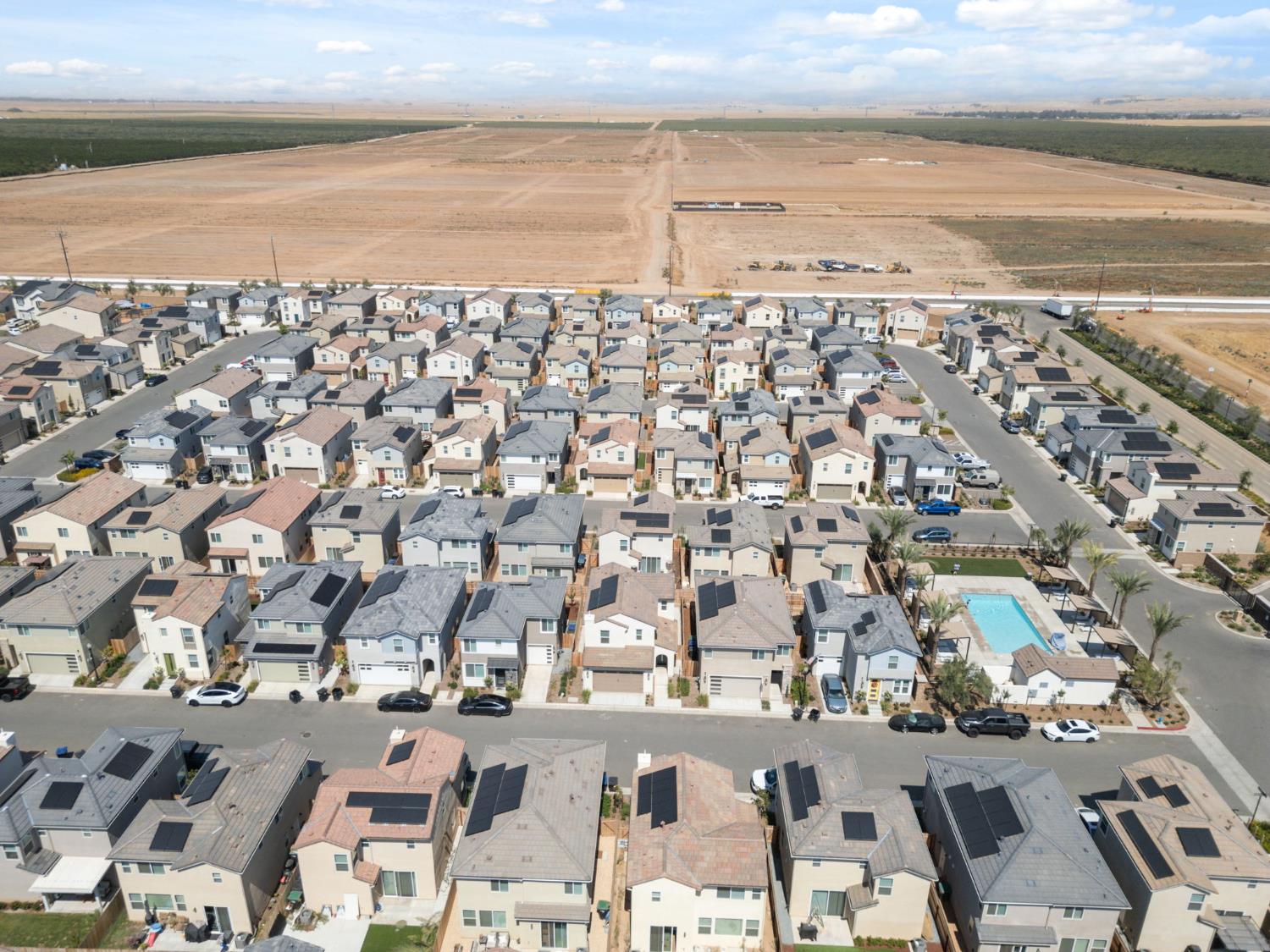 1109 Royalty Way West Madera, CA 93636 - Photo 40 of 47 a view of city and ocean