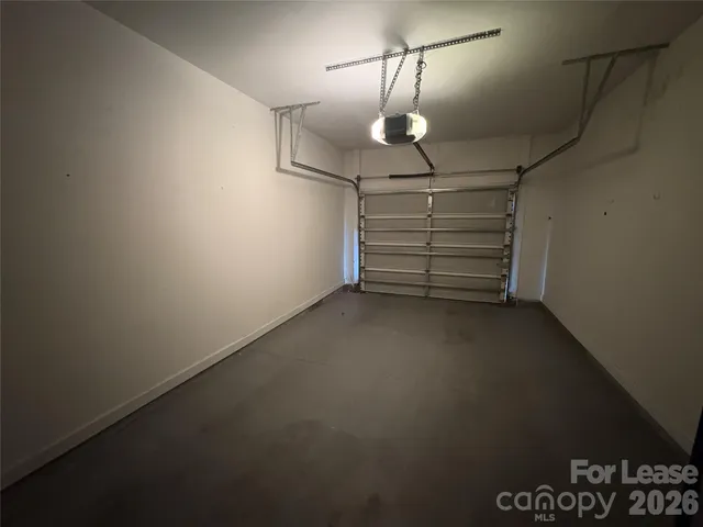 $2,000 | 2912 White Willow Road, Charlotte, NC 28273