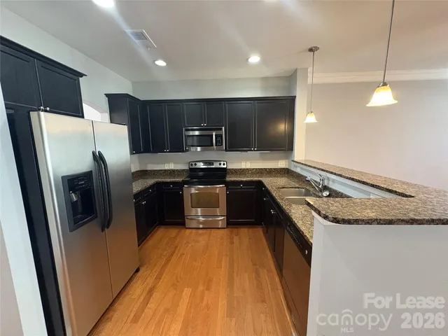 $2,000 | 2912 White Willow Road, Charlotte, NC 28273