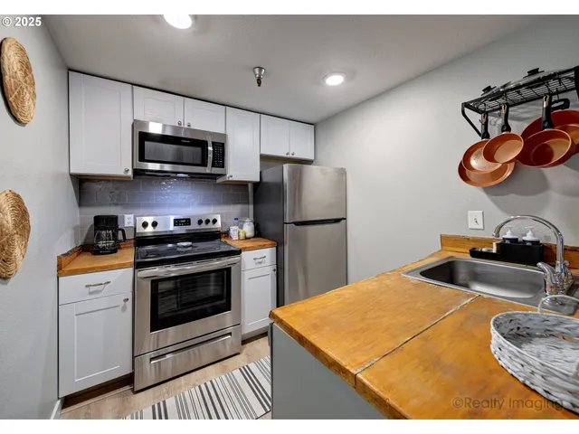 $420,000 | 87557 Government Camp Loop, Unit 204, Government Camp, OR 97028