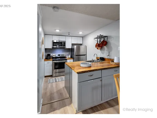 $399,500 | 87557 Government Camp Loop, Unit 204, Government Camp, OR 97028