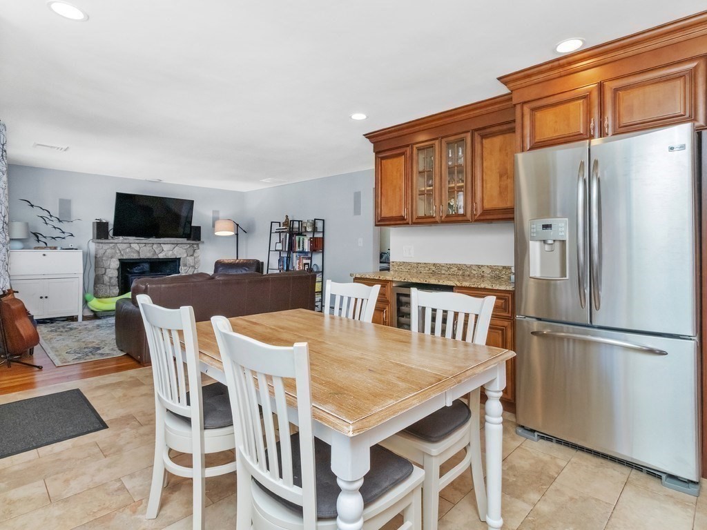 42 Virginia Road Waltham, MA 02453 - Photo 10 of 34