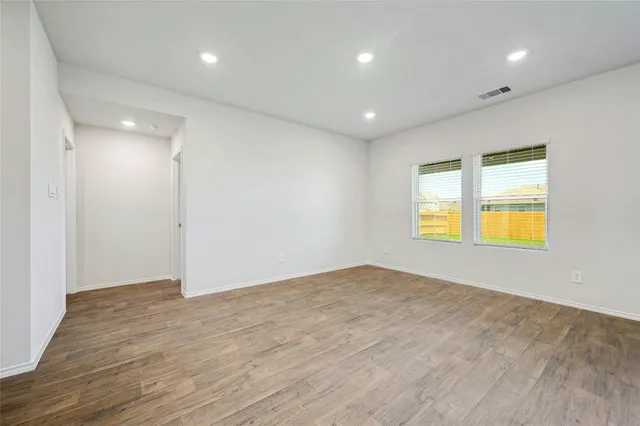 $2,000 | 1711 Windsor Boulevard, Lockhart, TX 78644