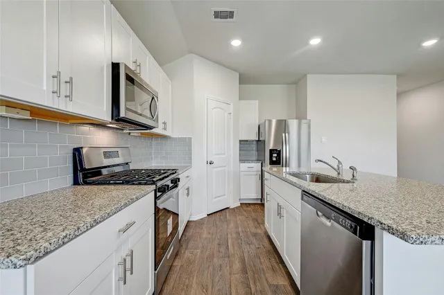 $2,000 | 1711 Windsor Boulevard, Lockhart, TX 78644