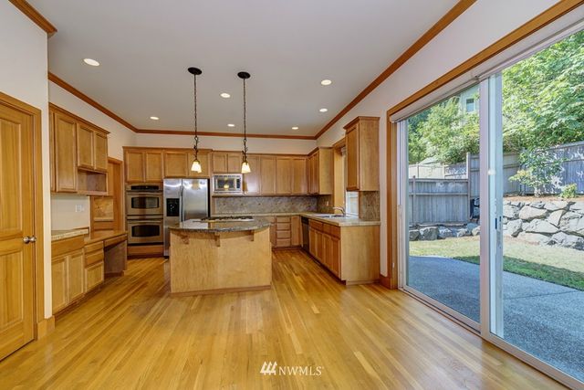 $755,000 | 17010 Northeast 112th Way, Redmond, WA 98052