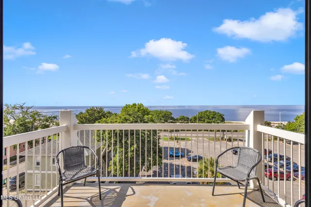 $275,000 | 1130 Beach Boulevard, Unit 503, Biloxi, MS 39530