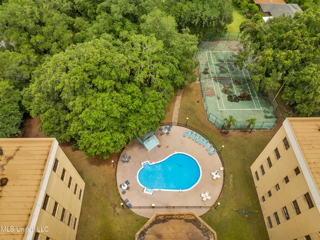 $275,000 | 1130 Beach Boulevard, Unit 503, Biloxi, MS 39530