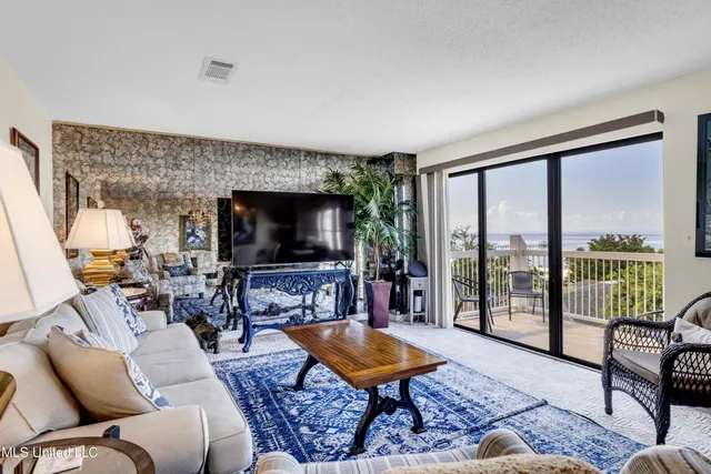 $275,000 | 1130 Beach Boulevard, Unit 503, Biloxi, MS 39530