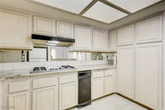 $407,000 | 666 Cervantes Drive, Henderson, NV 89014