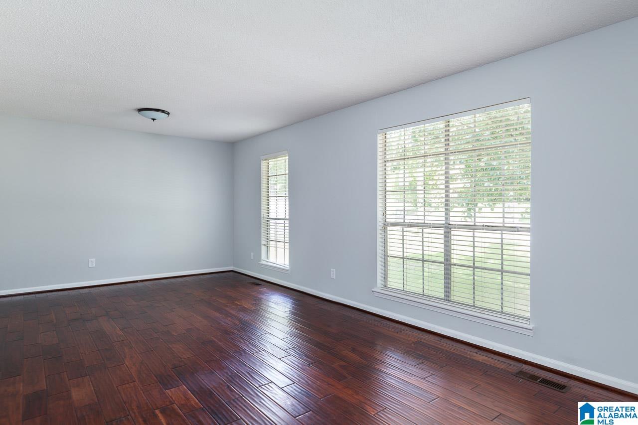 1045 Blue Ridge Boulevard Birmingham, AL 35226 - Photo 6 of 36