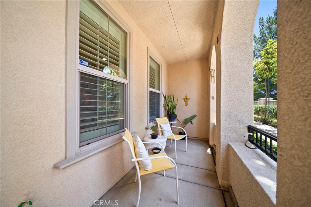 20426 Paseo Cresta Porter Ranch, CA 91326 - Photo 5 of 44