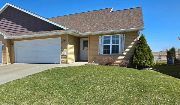 $288,500 | 230 Brooke Drive, Omro, WI 54963