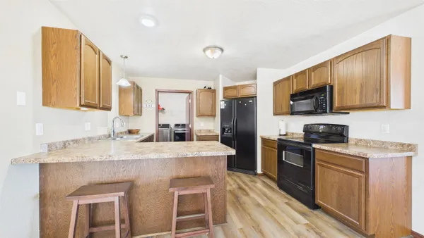 $288,500 | 230 Brooke Drive, Omro, WI 54963