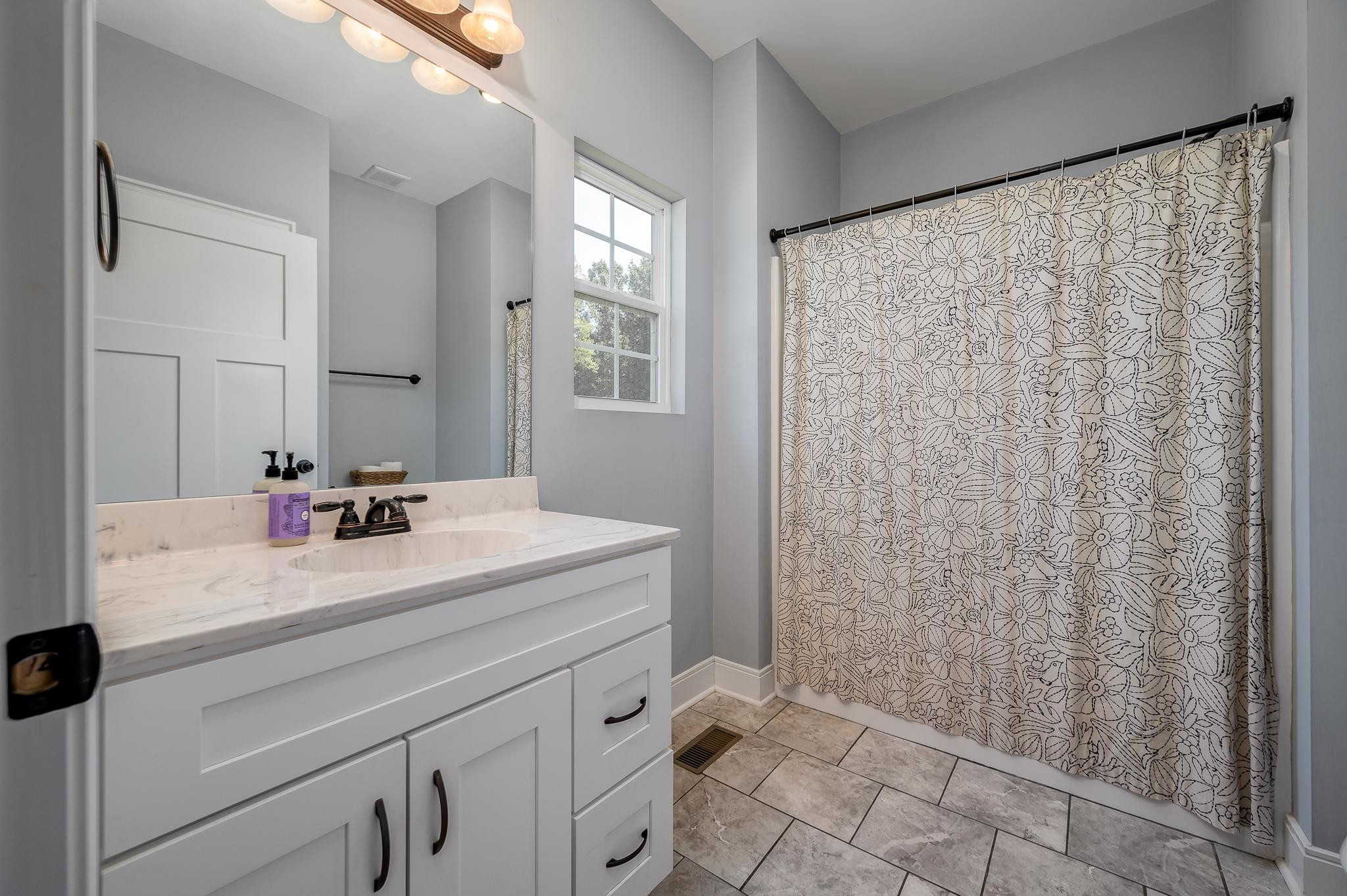 8615 Vaught Road Readyville, TN 37149 - Photo 16 of 28 Gallery Image 16