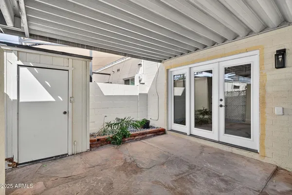 $1,995 | 1339 North 44th Street, Phoenix, AZ 85008