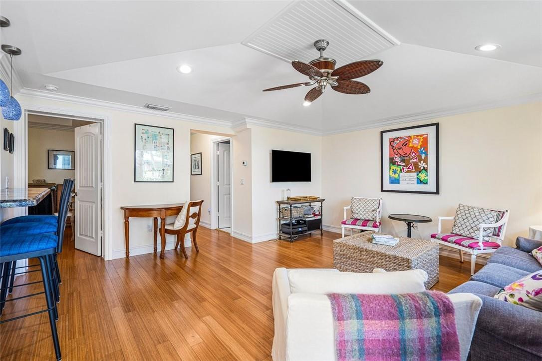 1024 Casuarina Road, Unit 20 Delray Beach, FL 33483 - Photo 11 of 39 Photo 11