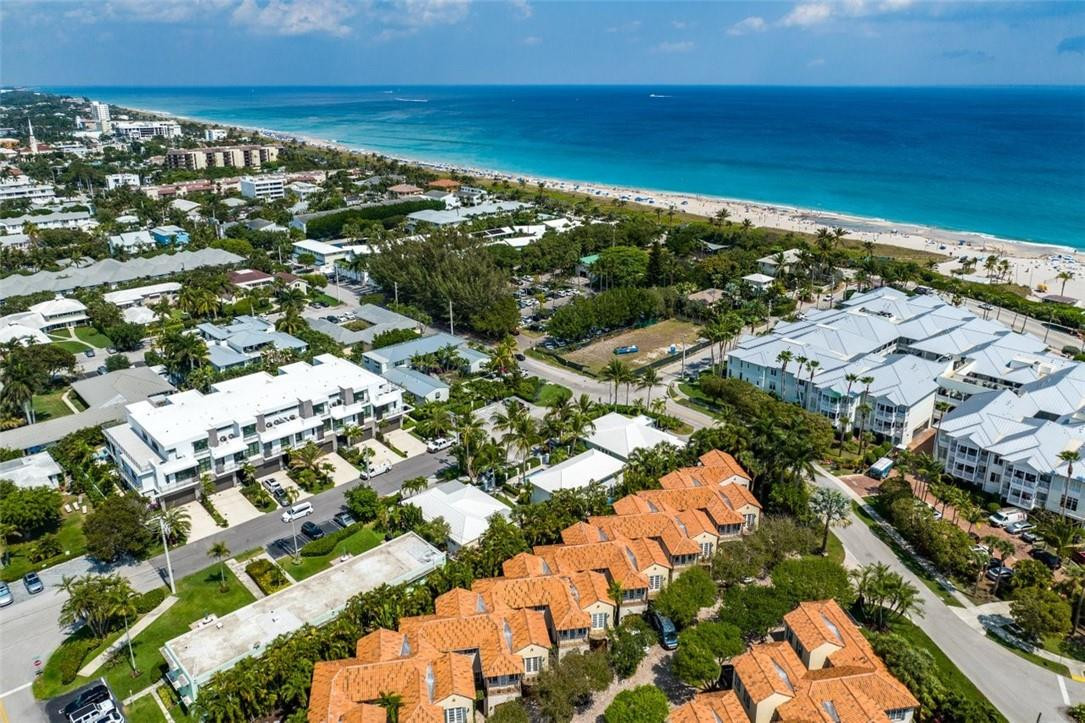 1024 Casuarina Road, Unit 20 Delray Beach, FL 33483 - Photo 29 of 39 Photo 29
