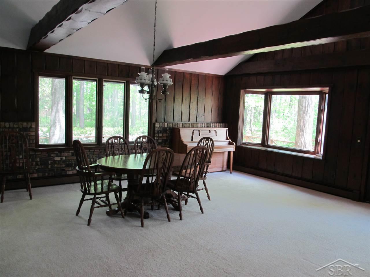 3931 Hackett Road Saginaw, MI 48603 - Photo 7 of 19
