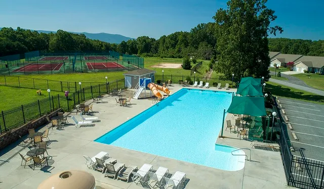 $479,500 | 1245 Graves Harbor Trail, Unit 217, Huddleston, VA 24104