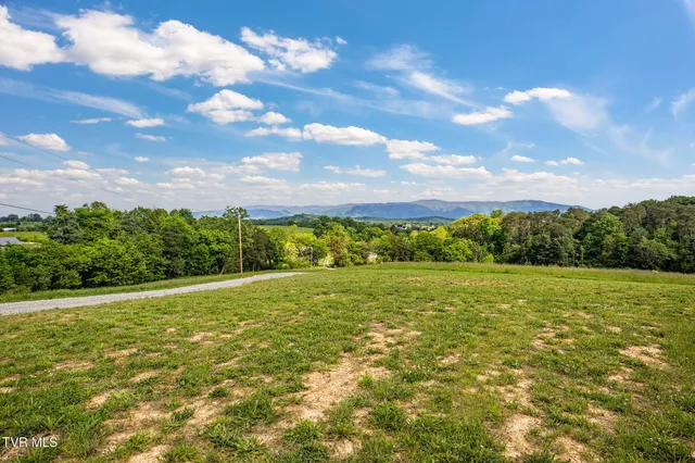 $744,999 | 2166 Asheville Highway, Greeneville, TN 37743