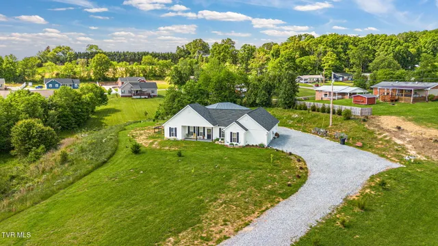 $744,999 | 2166 Asheville Highway, Greeneville, TN 37743