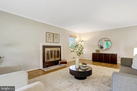 $749,900 | 2106 Basset Street, Alexandria, VA 22308