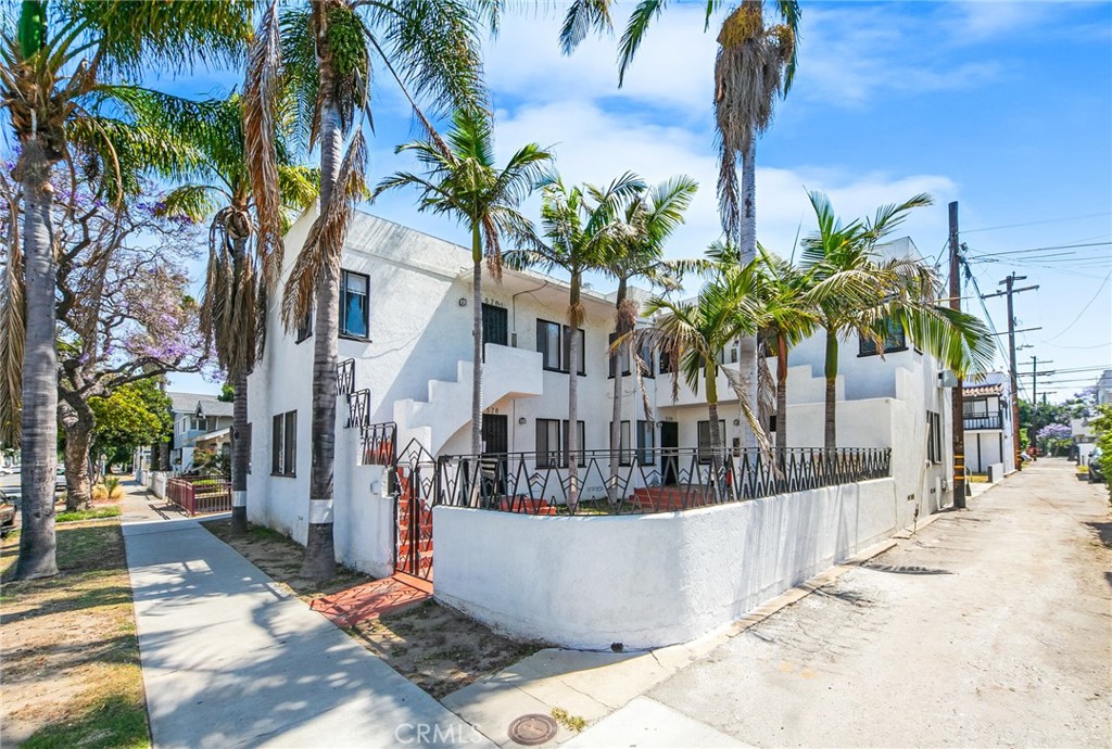 526 Lime Avenue Long Beach, CA 90802 - Photo 3 of 23