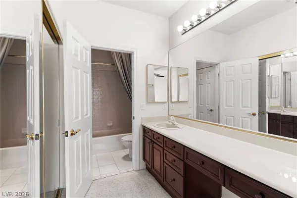 $1,100,000 | 2432 Tour Edition Drive, Henderson, NV 89074