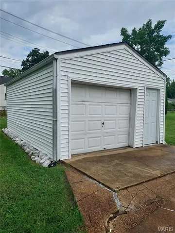 $1,350 | 2103 Huntington Avenue, St. Louis, MO 63114