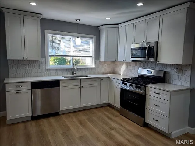 $1,350 | 2103 Huntington Avenue, St. Louis, MO 63114