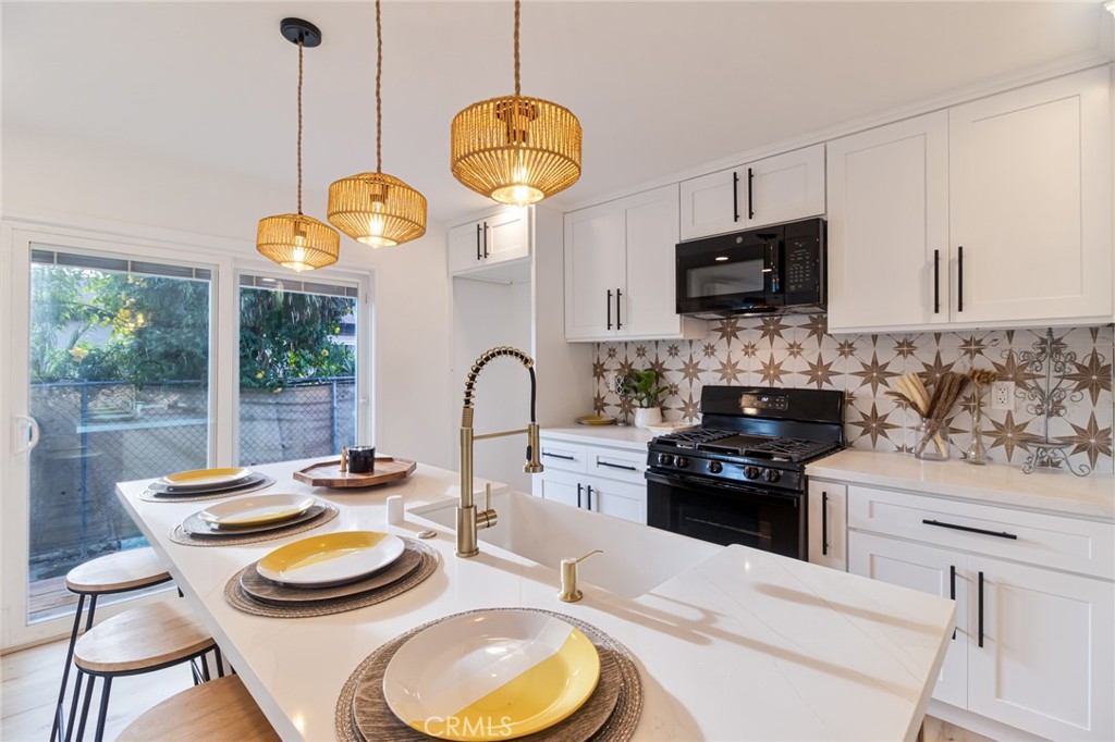 7407 Emerald Street Riverside, CA 92504 - Photo 7 of 30