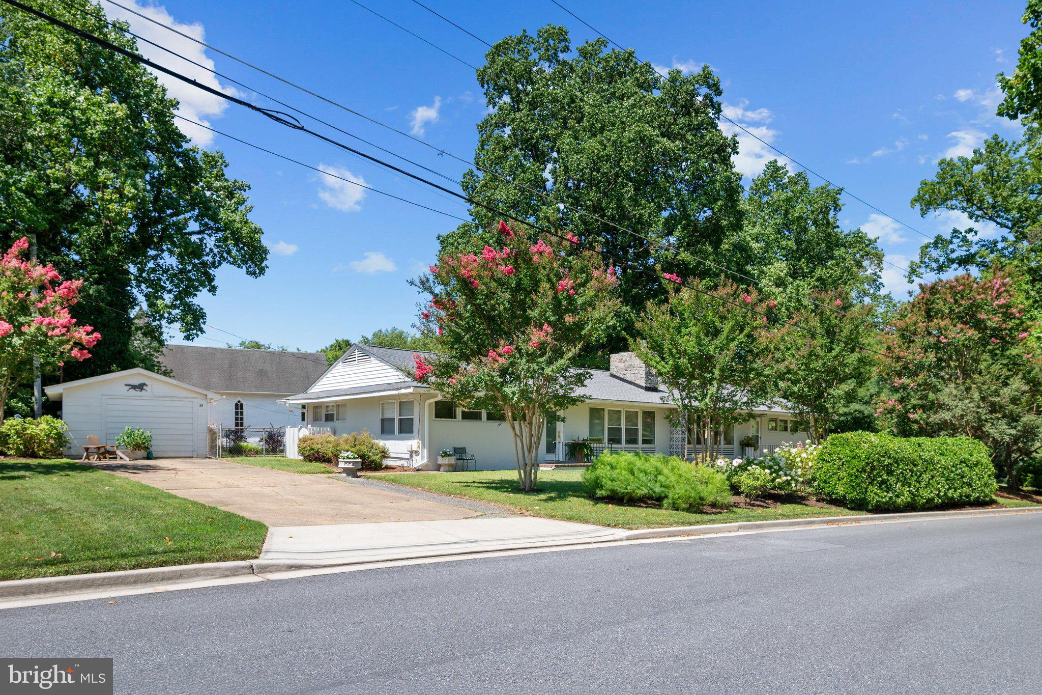 3 Sheridan Road Arnold, MD 21012 - Photo 2 of 53
