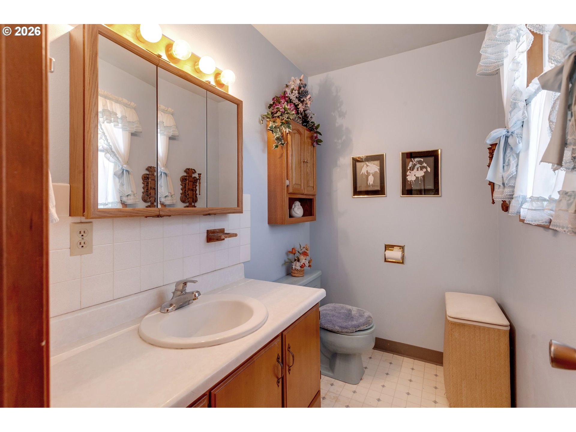 42829 Southeast Music Camp Road Sandy, OR 97055 - Photo 23 of 48 Bathroom, Attached